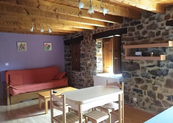 Con Terraza En El Valle De Soba