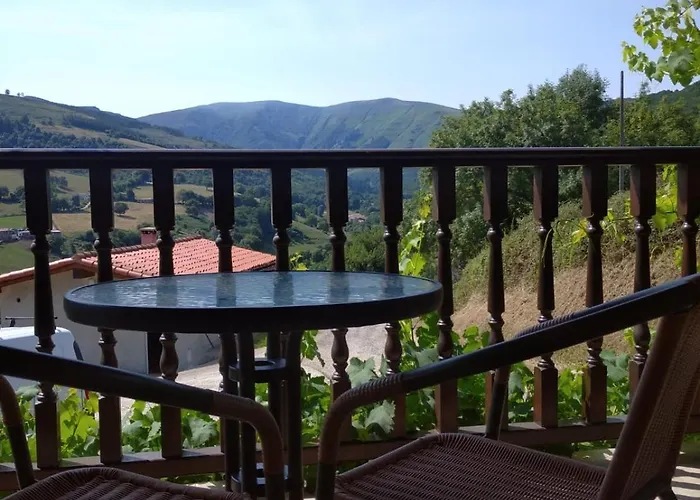 Con Terraza En El Valle De Soba * Herada